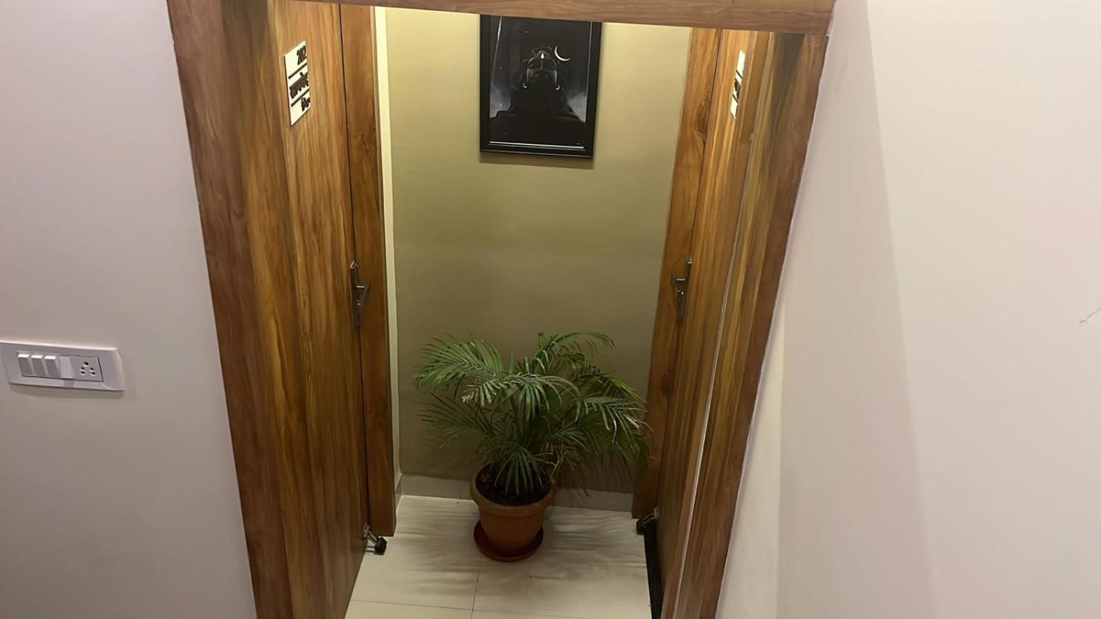 Hotel Shivashray Luxury Stays & Inn Ujjain Exterior photo