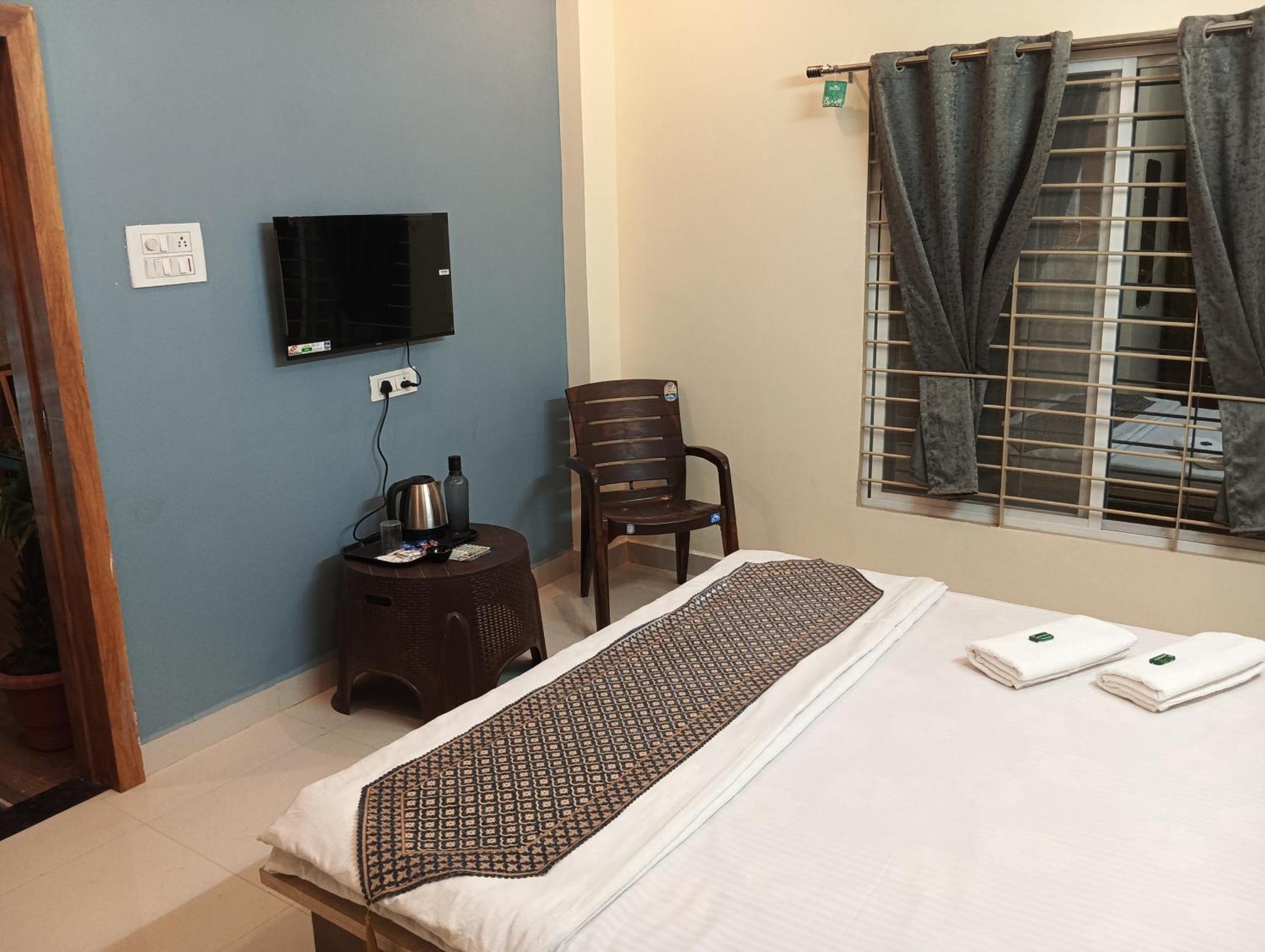 Hotel Shivashray Luxury Stays & Inn Ujjain Exterior photo